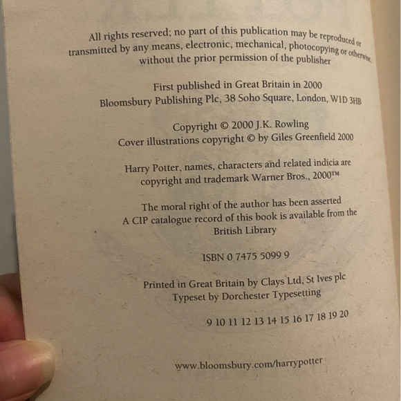 Harry Potter Books 1-4 Paperback Boxed Set - Picture 8 of 8